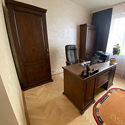 Фото Письмовий стіл тафльований