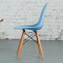 Фото Стілець Eames DSW chair пластик / дерево Блакитний