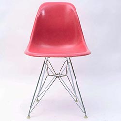 Фото Стілець Eames DSR chair пластик / хром Рожевий