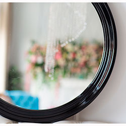 Фото Дзеркало Mirina / Міріна Чорне Elite Decor MR-91-BL