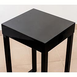 Фото Підставка під квіти Смарагд Чорний