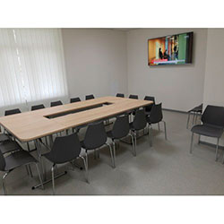 Фото Складаний стіл для конференц-залу ДСП 16 ДМ Пр4 РТУ