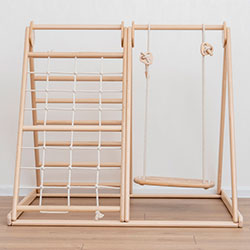 Фото Малий трикутний комплекс з гойдалкою (AANC001)